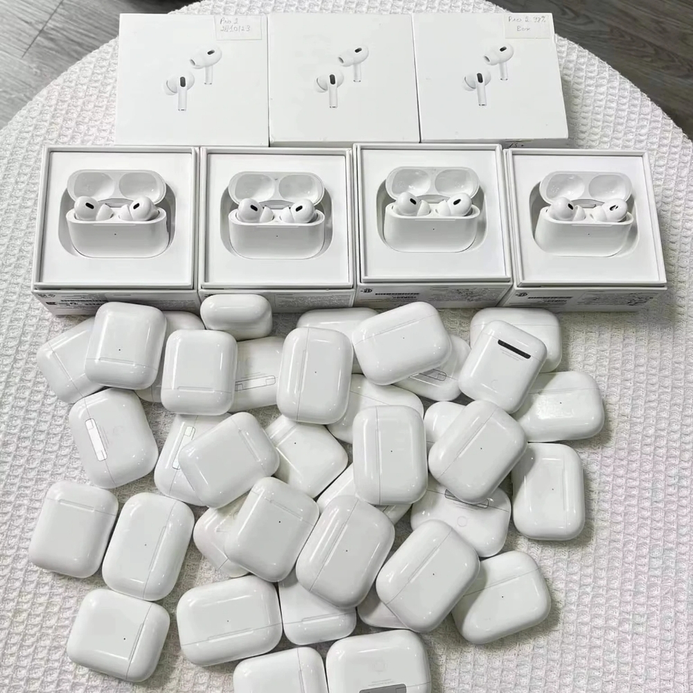 Apple AirPods Pro Wireless Earbuds (VENDOR LINK!)